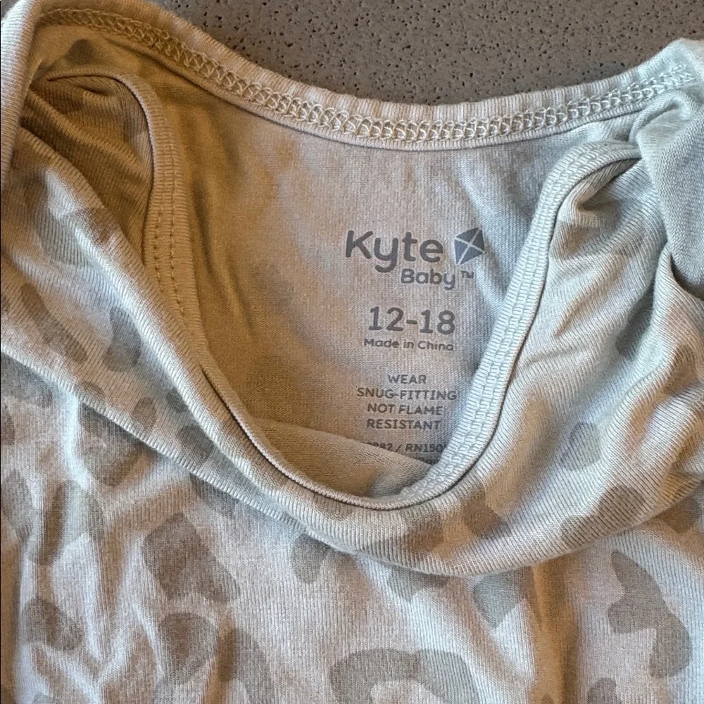 NEW never worn Kyte Baby Oat Leopard Print Baby Onesie and shorts set